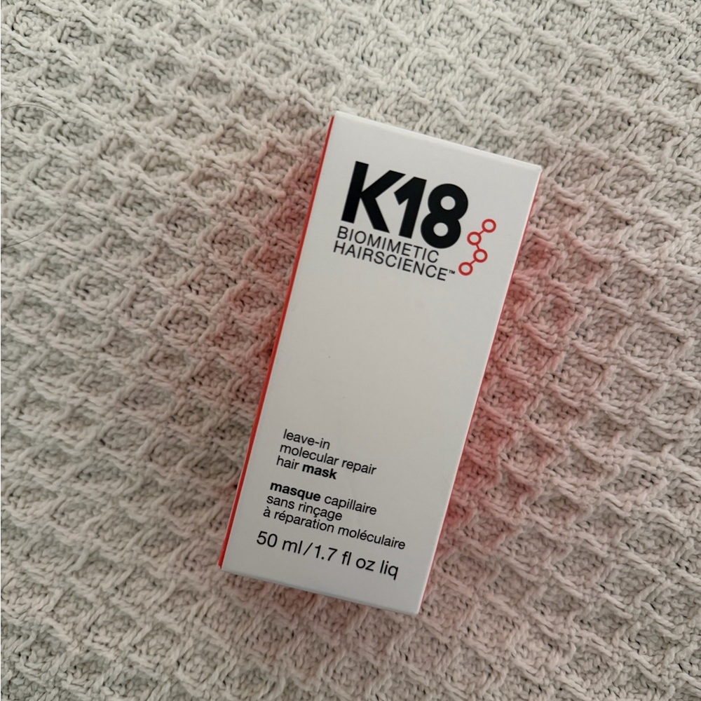 K18 Biomimetic Hairscience Leave-In Molecular Repair Hair Mask - White and Red